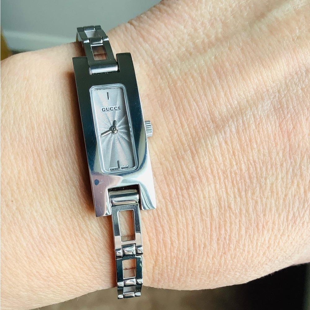 Super CUTE GUCCI watch ๐๐ - Picture 5 of 10